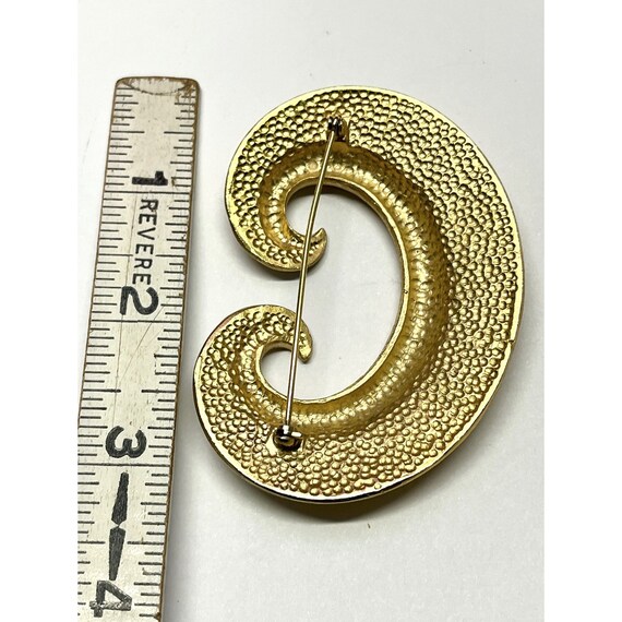 Vintage Textured Gold Brooch Pin - image 5