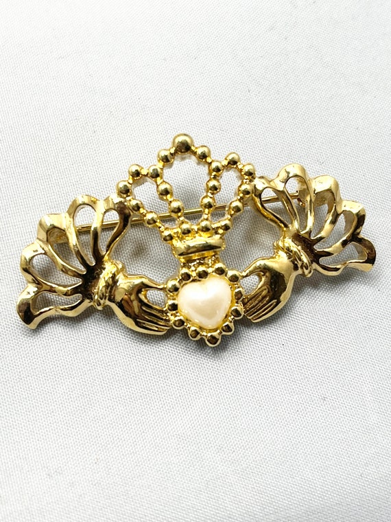 Vintage Avon Irish Hands Crown Heart Brooch Pin - image 2