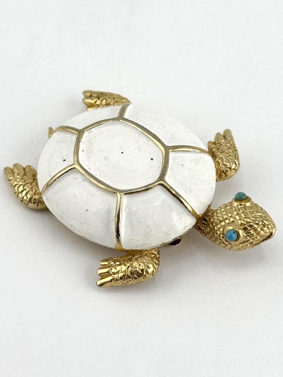 Vintage white turtle enamel brooch pin