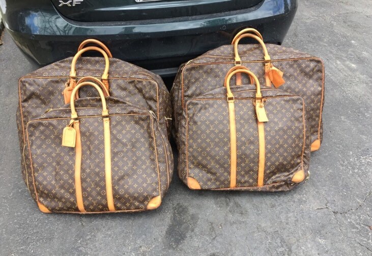 lv suitcase set