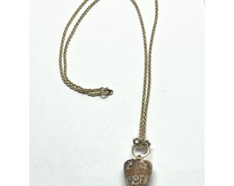 Vintage sea shell pendant necklace
