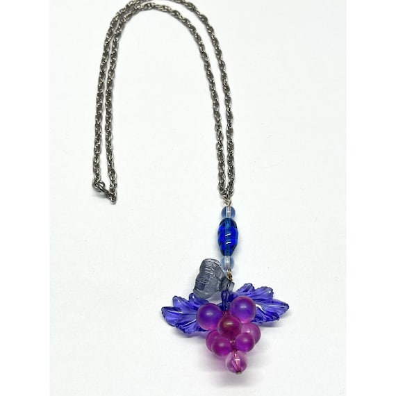 Vintage Purple Grapes Fruit Pendant Necklace - image 1