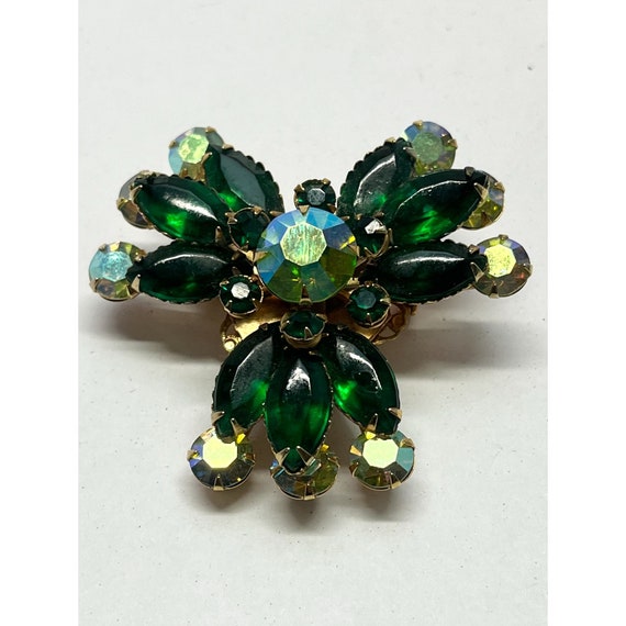 Vintage green glass rhinestone flower brooch pin - image 1