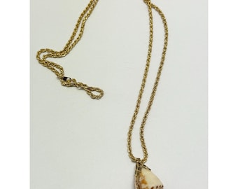 Vintage seashell necklace