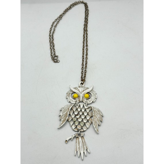 Vintage white enamel owl pendant necklace - image 2
