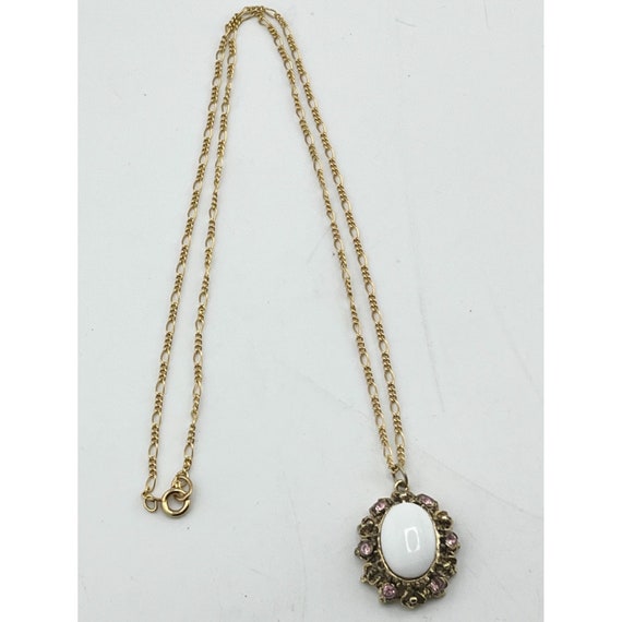 Vintage white milk glass pendant necklace - image 4