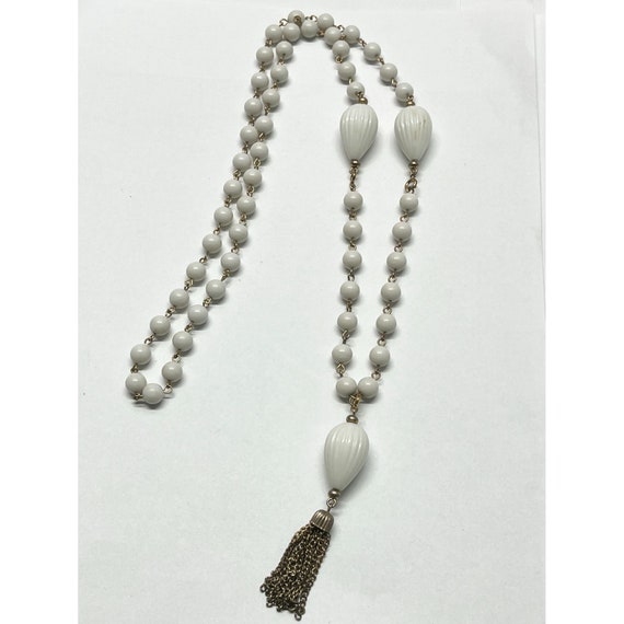 Vintage white beaded tassel necklace - image 2