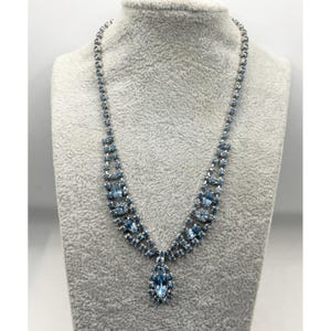 Vintage blue rhinestone collar necklace