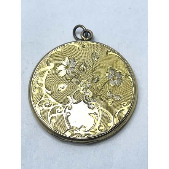 Estate MFG Co Gold Filled Floral Locket - image 10