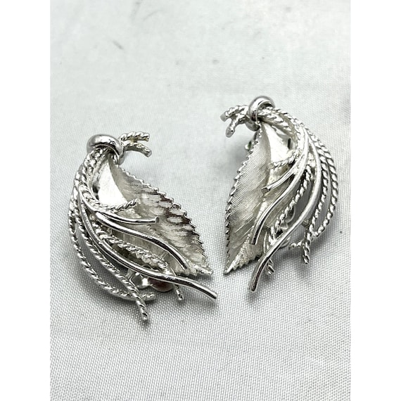 Vintage Lisner Silver Leaf Earrings - image 2