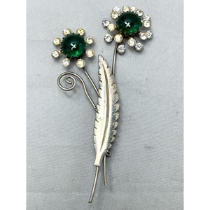 Vintage Green Glass Flower Brooch Pin