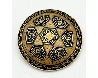 Vintage damascene circle brooch pin