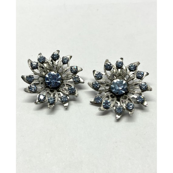 Vintage blue flower rhinestone earrings - image 2