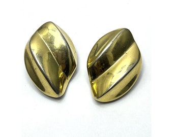 Vintage Gold Clip On Earrings