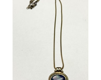 Collier Kenneth Cole KC en résine bleue et or