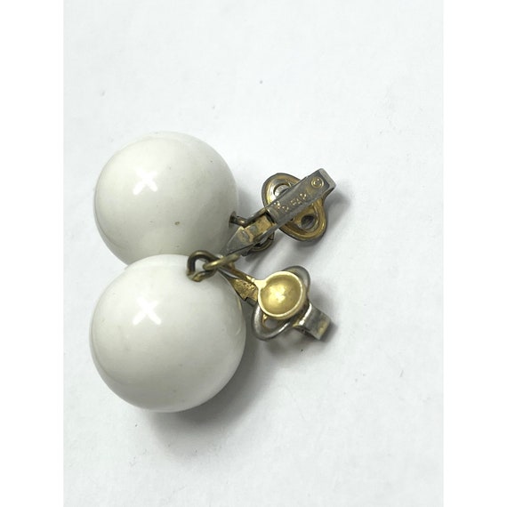 Vintage Crown Trifari White Bead Earrings - image 4