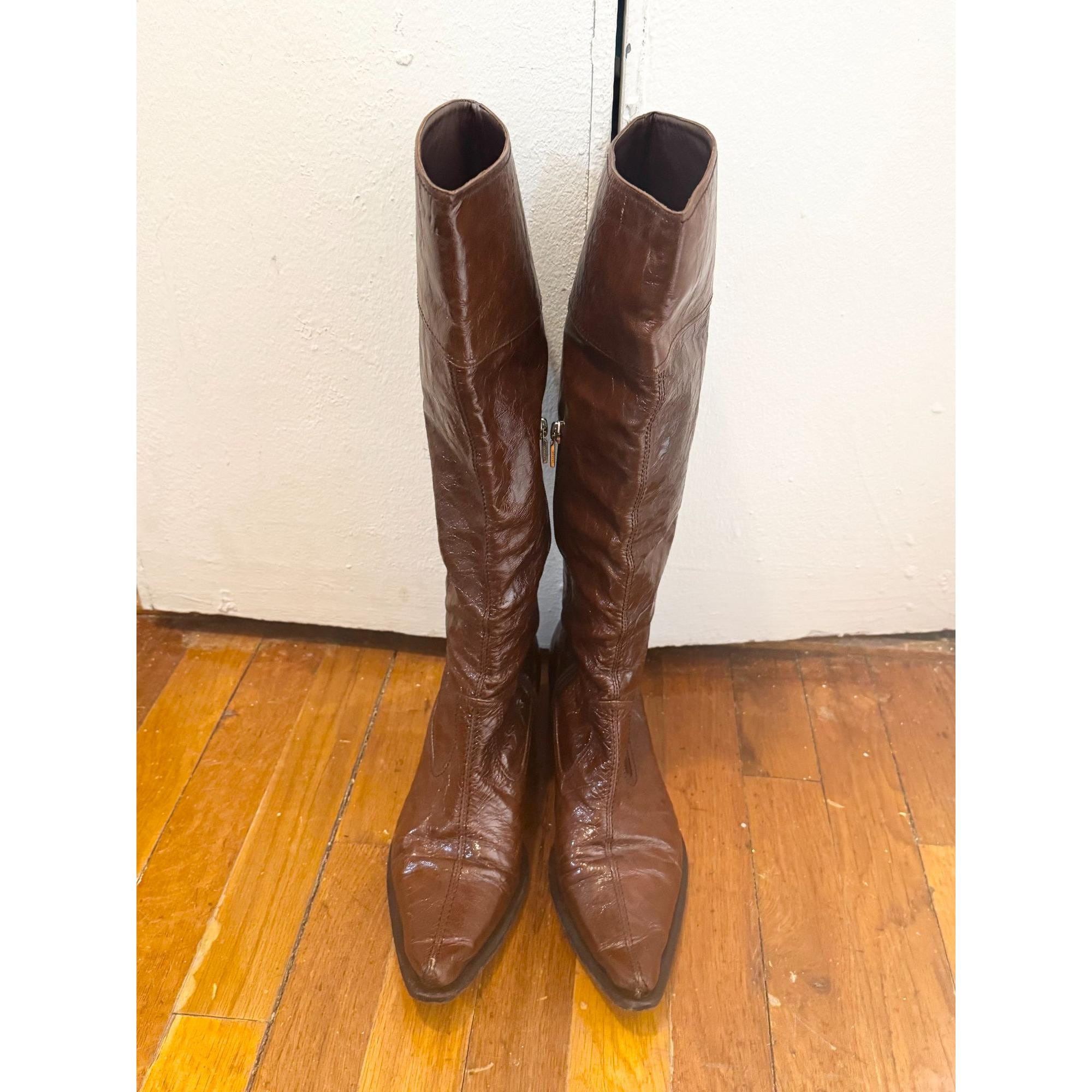 Vero Cuoio Women's Brown Patent Leather Side Zip Knee High Boots