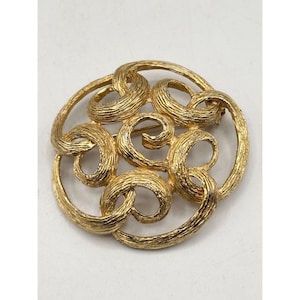 Sarah Coventry gold tone vintage brooch pin