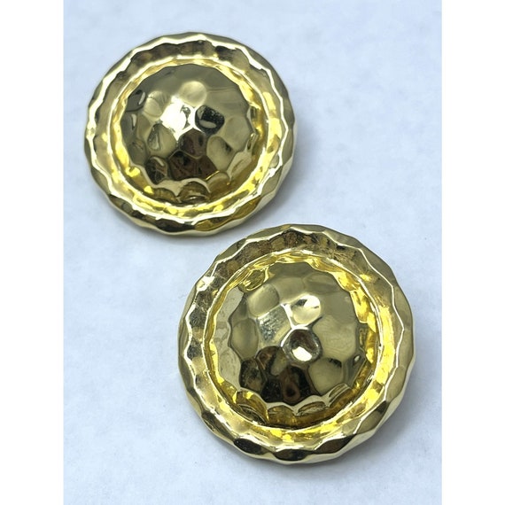 Vintage Textured Gold Clip On Earrings - image 2