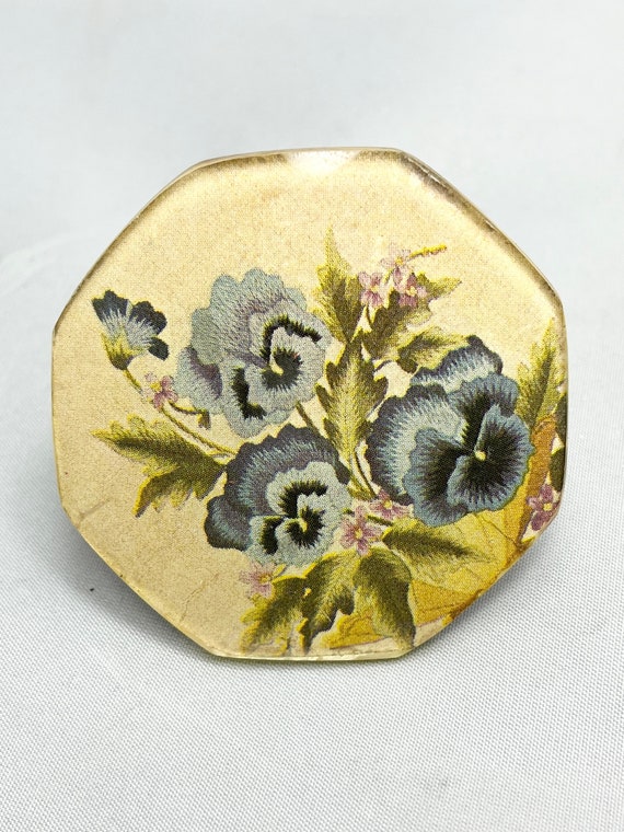 Vintage Flower Plastic Brooch Pin