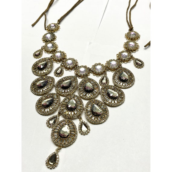 Vintage runway rhinestone flower necklace - image 4