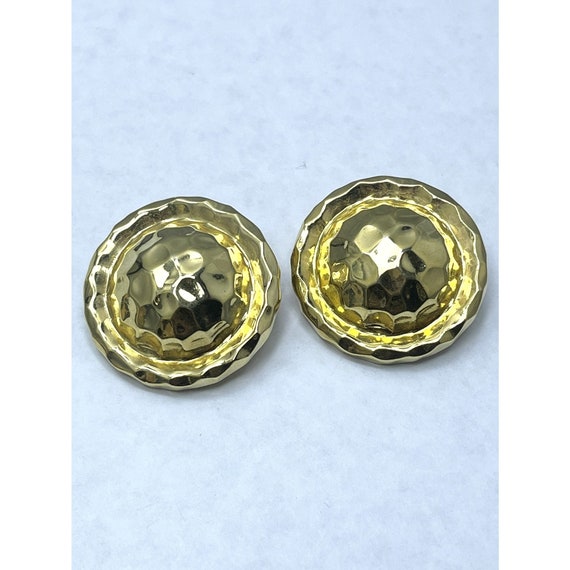 Vintage Textured Gold Clip On Earrings - image 1