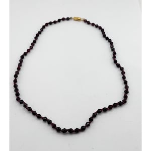 collier vintage violet avec perles de verre