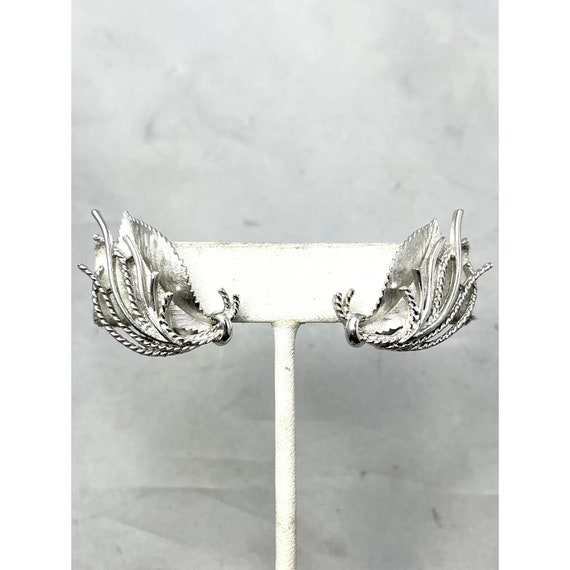 Vintage Lisner Silver Leaf Earrings - image 3