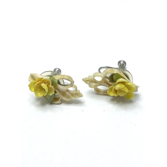 Vintage Shell Flower Earrings