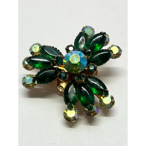 Vintage green glass rhinestone flower brooch pin - image 2