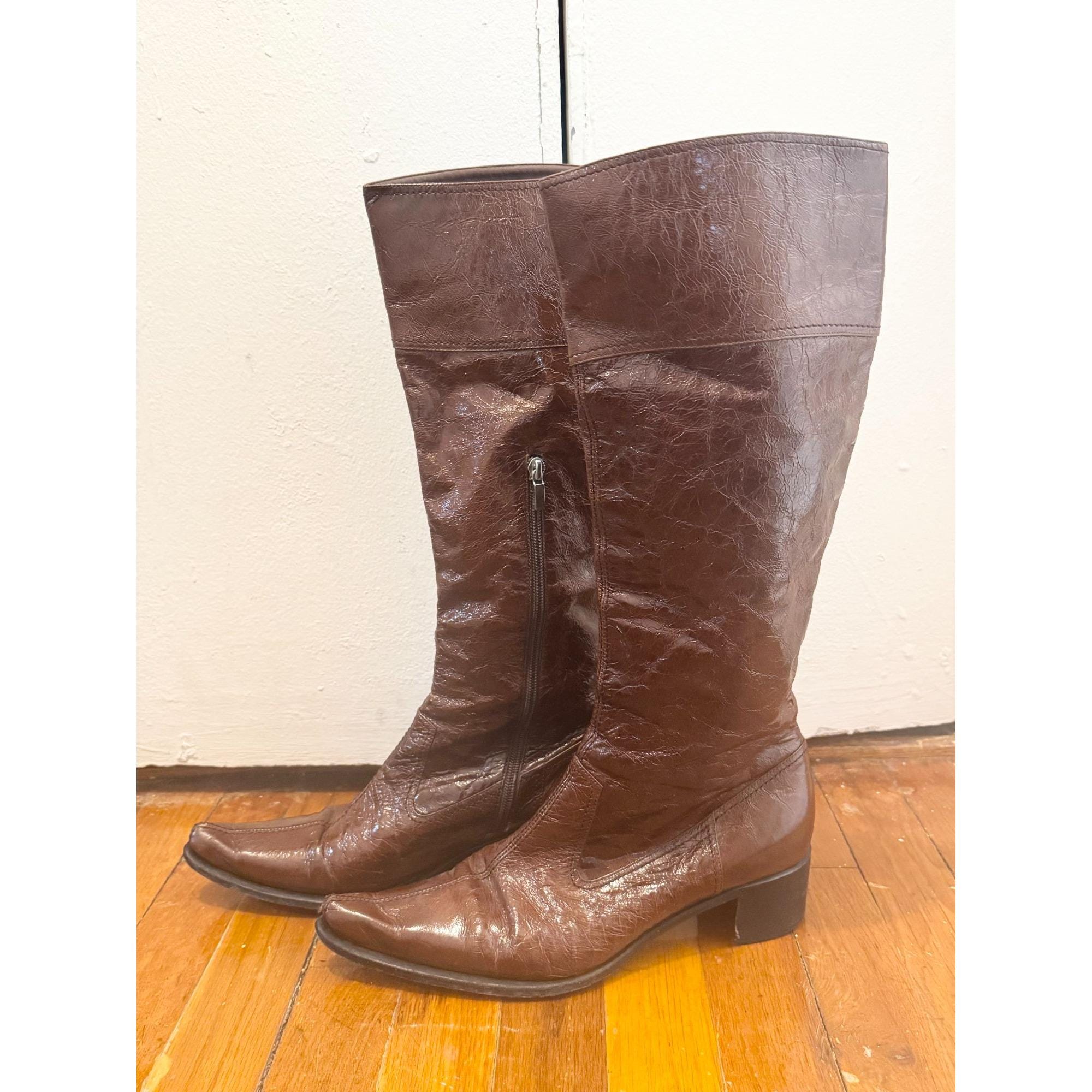 Vero Cuoio Women's Brown Patent Leather Side Zip Knee High Boots