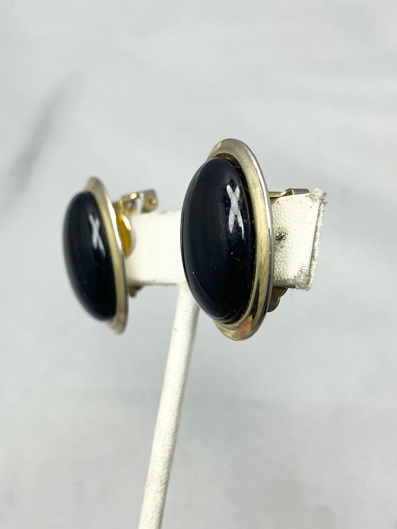 Vintage Black & Gold Clip On Earrings - image 2