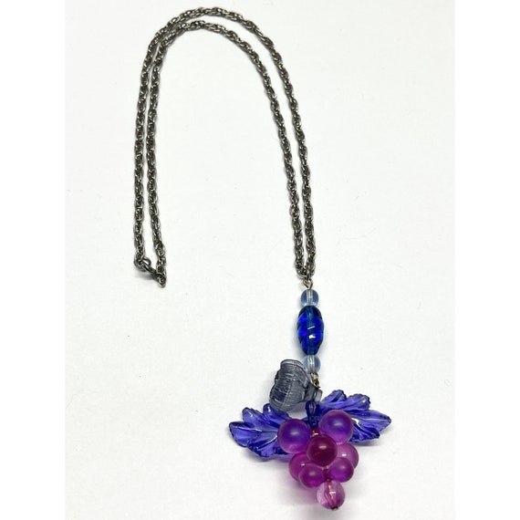 Vintage Purple Grapes Fruit Pendant Necklace - image 2
