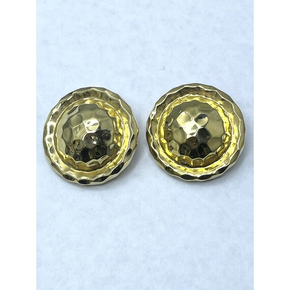 Vintage Textured Gold Clip On Earrings - image 3