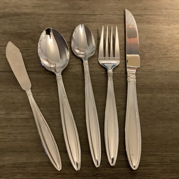 Reed & Barton Tanglewood Stainless Steel Flatware - Glossy Finish, CHOICE Lot