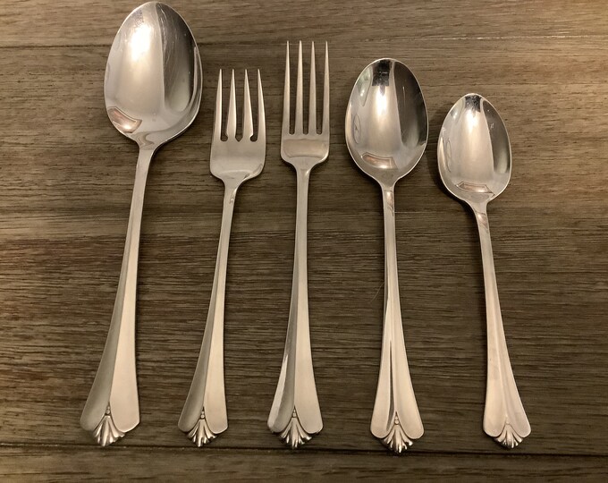Oneida Grand Majesty 5-Piece Flatware Place Setting - 18/10 Stainless Steel Service For 1