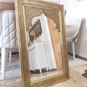 Moroccan Brass Mirror – Handmade Wall Decor, Engraved Vintage Arch Mirror, Boho Gold Frame for Entryway or Bedroom