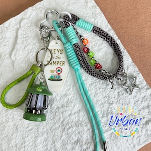Llavero con dije de camping, regalo personalizado, accesorios de viaje, llavero luminoso estilo lámpara de aceite, dijes para bolso con cuerda Y2k, regalo de Navidad