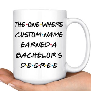 Personalisierte Bachelor-Abschlussfeier Mug, Bachelor-Abschluss Präsente Geschenk, Bachelor es (BS) Studiengeschenk für Männer und Frauen