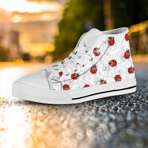 Ladybug Women&#39;s Shoes Art, Ladybird Shoes Pattern, White Ladybug High Low Top Shoes, Graphic Design Shoes, Custom Hightops