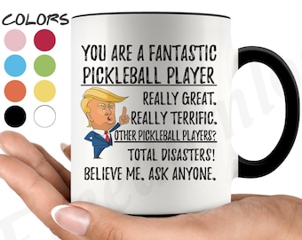 Tasse à café drôle de joueur de pickleball, jeu de pickleball, humour d'anniversaire, cadeaux d'atout, amateur de sport de pagaie, blagues de joueur de sport, cadeau d'athlète