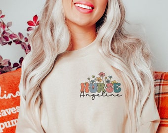 Gepersonaliseerde Wildflowers Nurse Sweatshirt, RN LPN Sweater, Nursing Student Gift, Floral Nurse Sweatshirt, Geregistreerde Verpleegkundige, Toekomstige Verpleegkundige