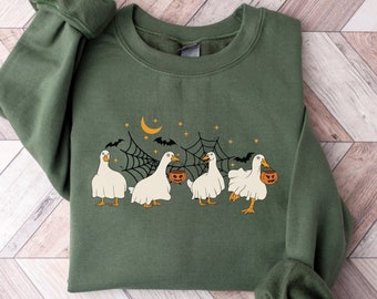 Spooky Duck Ghost Halloween Unisex Sweatshirt, Duck Ghost Crewneck Sweatshirt, Scary Ducks Pumpkins & Bats Autumn Season Apparel