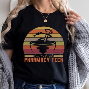 Koszulka Certified Pharmacy Tech, Koszulka Future Pharmacist, Wielokolorowa koszulka dla farmaceuty, Ubrania dla pracowników apteki, Pomysł na prezent dla farmaceuty