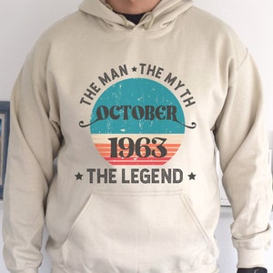 Born In 1963 Sweatshirt, Mens Birthday Party Sweater, Turning 60 Crewneck, Birthyear Long Sleeve For Grandpa, 60th Birthday Gift Sweatshirt