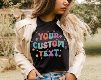 Camiseta recortada para bebé con texto personalizado para mujer - Camiseta personalizada con un estilo retro - Despedida de soltera - Retroceso de finales de los 90 Estilo Crop Top Tee
