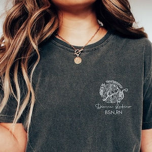 Personalisierte Gehirn Anatomie Komfort Farben T-Shirt, lustiges Krankenschwester Geschenk, Frauen Krankenpflege Schule Shirt, Krankenpflege Studenten anatomisches Gehirn T-Shirt