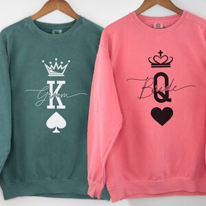 キング＆クイーンカップルのレトロマッチングコンフォートカラースウェットシャツ、ブライダルシャワーシャツ花嫁の未来の結婚Tシャツ、新郎になるハネムーン新婚夫婦