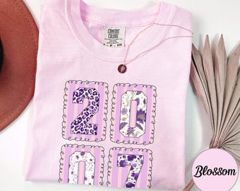 Camiseta "Nacido en 2007", camiseta con rectángulo festoneado y colores cómodos para celebrar tu 18.º cumpleaños, regalo para celebrar tu 18.º cumpleaños, camiseta para cumplir 18 años.