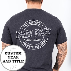 Paw Paw Est 2024 パーソナライズシャツ、彼への父の日ギフト、祖父母になる人、初めての Paw Paw T シャツ妊娠発表スウェットシャツ